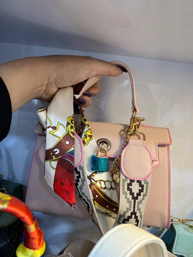 هرمس آویزدار