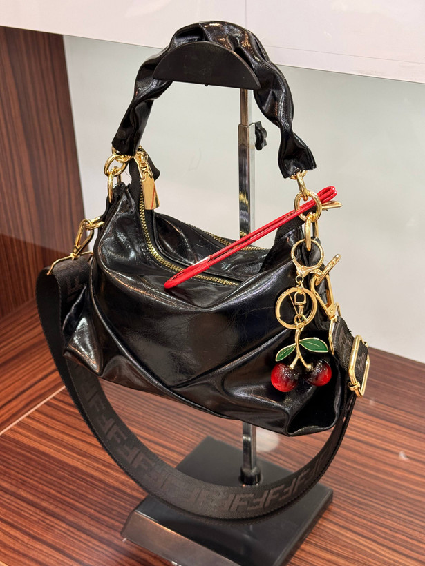 اکسسواری گیلاس